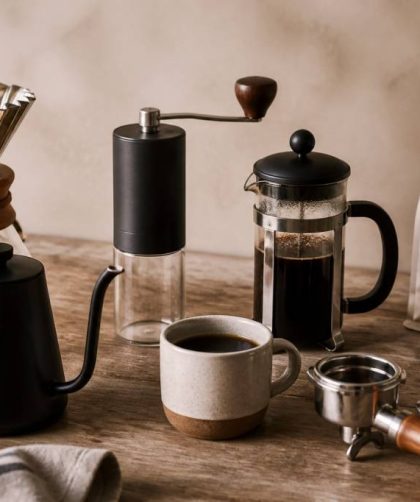 10 idées de cadeaux pour les amateurs de café : accessoires, objets et expériences à offrir